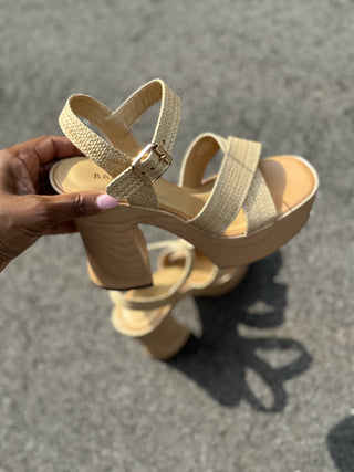 Woven Strap Platform Women Sandals – Natural Wood Finish